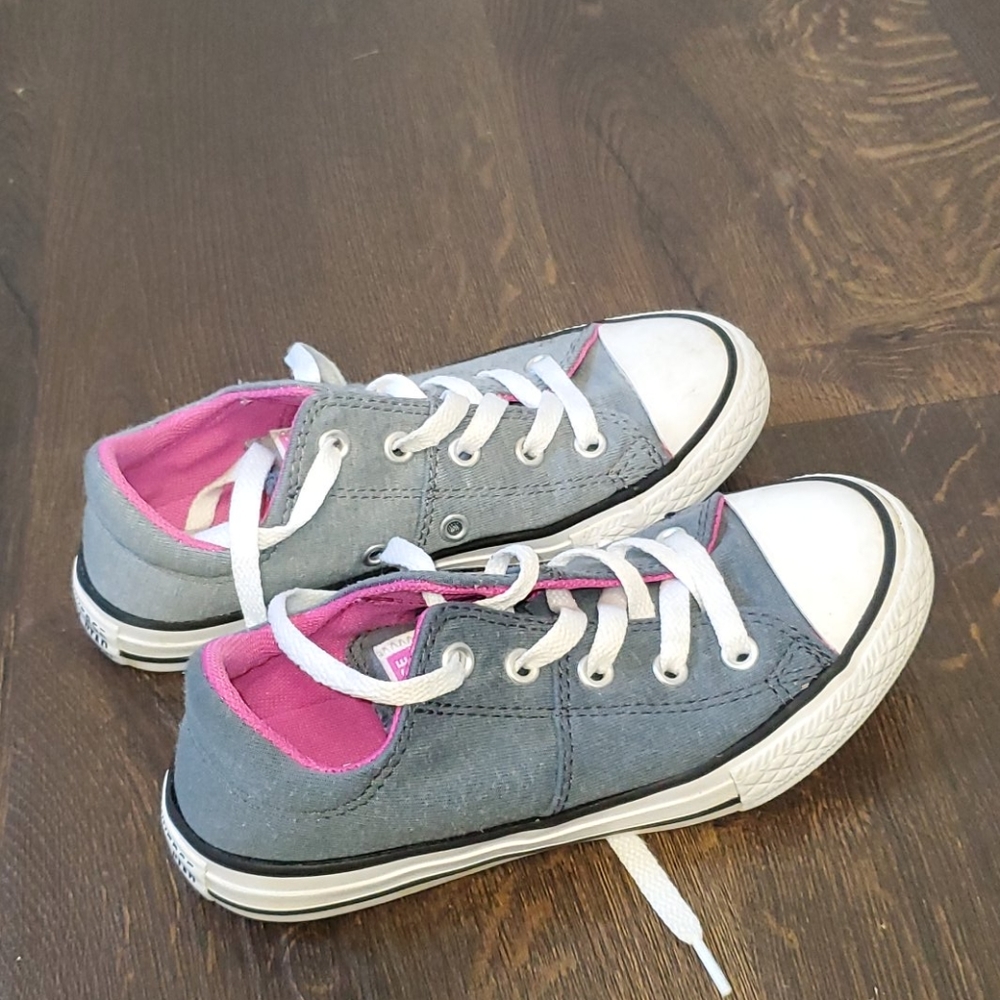 Girls sz 13 grey and pink converse